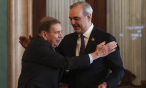 Se desconoce si González Urrutia sigue en Dominicana o si ya abandonó el país