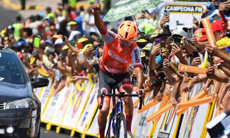 Gabriel Mendoza triunfa en la cuarta etapa de la Vuelta al Táchira