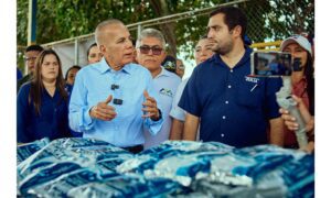 Rosales lleva programas sociales e inspecciona obras en Machiques de Perijá