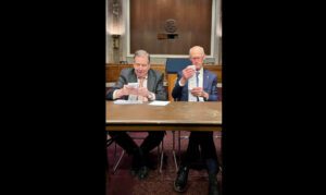 González Urrutia presenta actas electorales al senador Rick Scott en EE. UU.