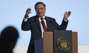 Petro denuncia de nuevo golpe en su contra y acusa a su excanciller Álvaro Leyva