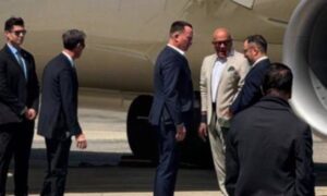Jorge Rodríguez e Yván Gil reciben a Richard Grenell, enviado especial de Trump