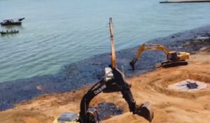 Reportan extracción de más de 300 mil toneladas de desechos del Lago en 2024