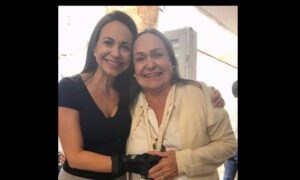 Machado denuncia que “agentes del régimen” rodearon la casa de su madre