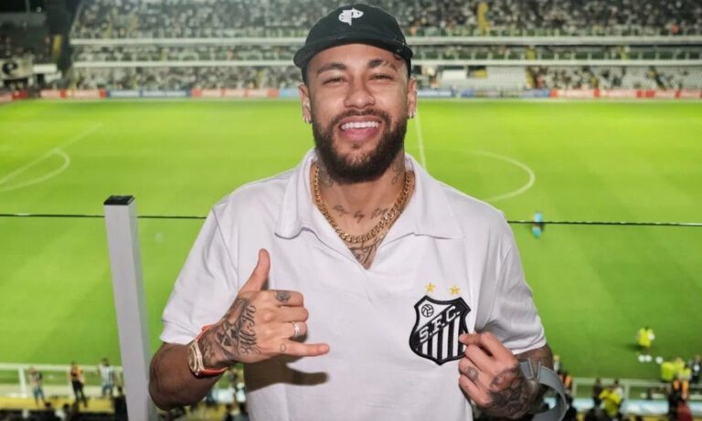 Neymar llega a Brasil para firmar con el Santos