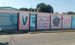 Vandalizan con mensajes oficialistas la sede de Vente Zulia en Maracaibo
