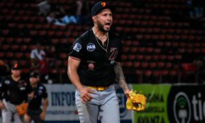 Silvino Bracho sigue escalando posiciones entre los cerradores de las Águilas del Zulia