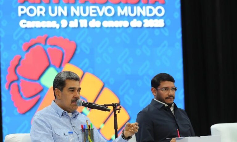 Maduro dice que se prepara con Cuba y Nicaragua para "tomar las armas", de ser necesario