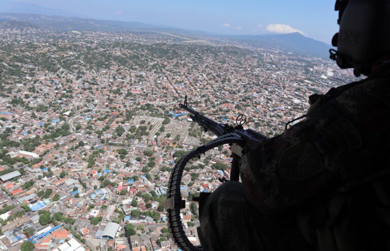 Gobierno colombiano tomará la ofensiva contra el ELN por violencia en Catatumbo