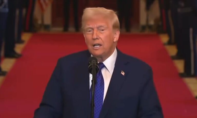 Trump firma ley contra migrantes con delitos menores tras asesinato de Laken Riley por venezolano