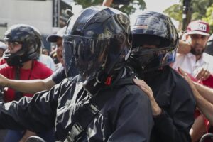 Vente Venezuela denuncia detención del motorizado que trasladaba a Machado en protesta