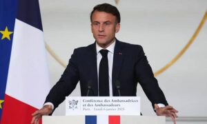 Caracas rechaza “insolentes” declaraciones de Macron y tomará “medidas”