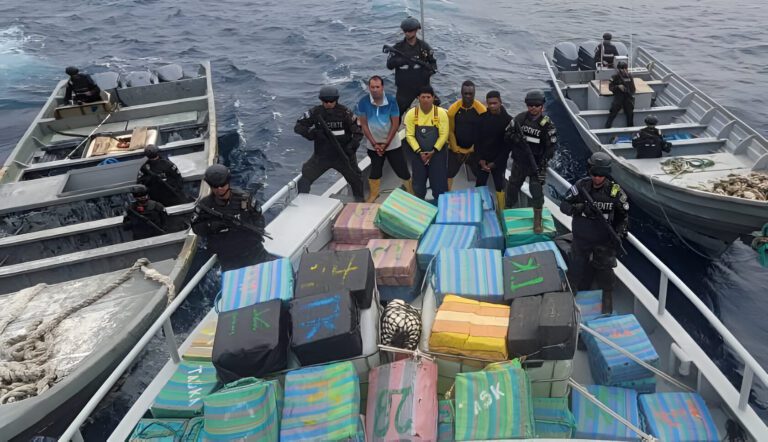 Incautan en El Salvador 4,3 toneladas de droga