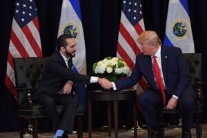 Trump y Bukele hablan sobre posibilidad de trabajar juntos contra el “Tren de Aragua”
