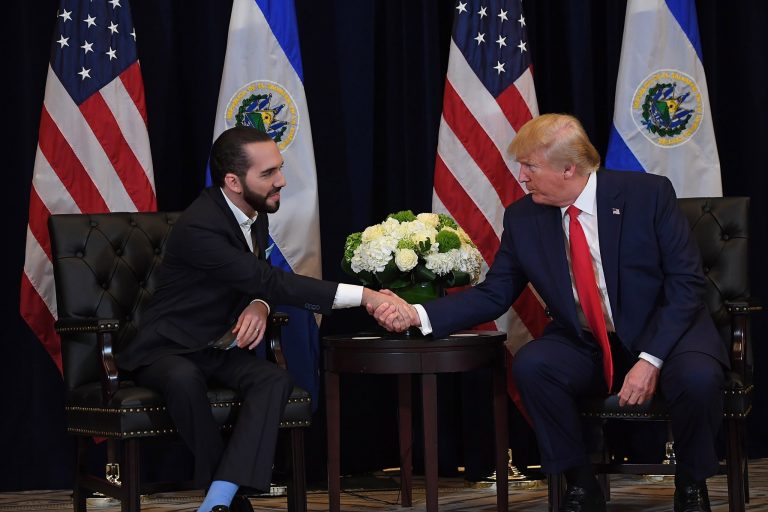 Trump y Bukele hablan sobre posibilidad de trabajar juntos contra el “Tren de Aragua”