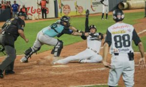 Bravos derrota 12×3 a Águilas
