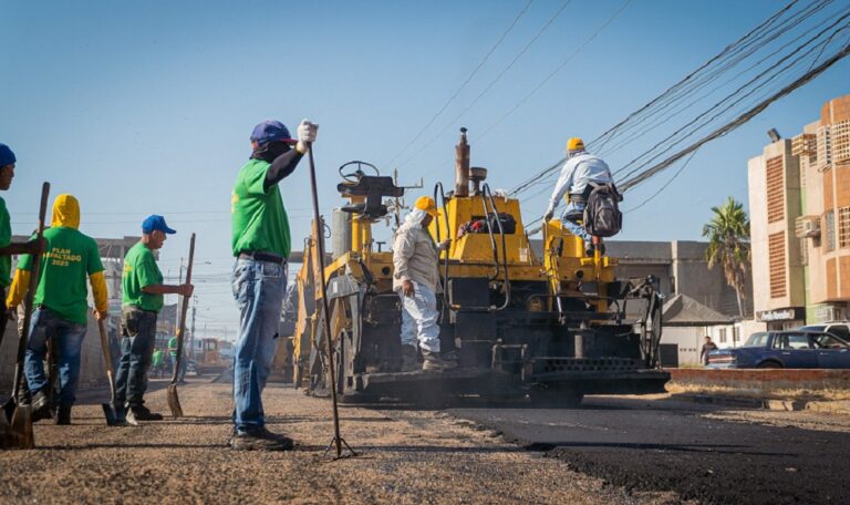 Alcaldía pone en marcha 5 proyectos de asfaltado en lo que va de año