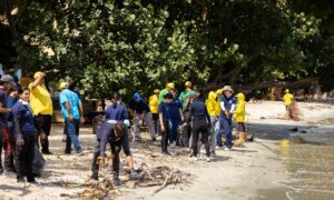 Alcaldía de Maracaibo retira 60 toneladas de desechos de las riberas del Lago