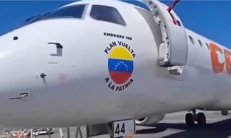 Gobierno confirma que 2 aviones de Conviasa traen deportados de EE. UU.