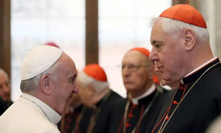 Cardenal Müller dice que no es momento de pensar en un sucesor con el Papa ingresado