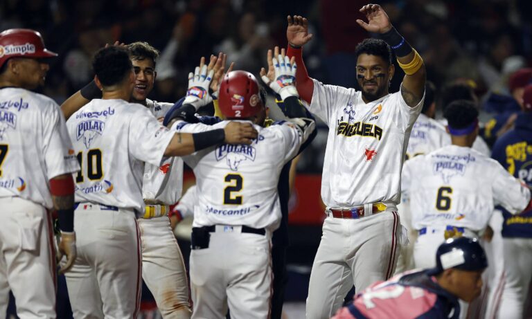 Venezuela blanquea a Japón y avanza a semifinales de la Serie del Caribe