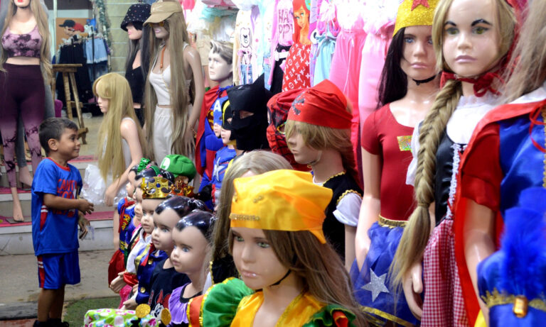 Niños disfrutarán el Carnaval con variedad de opciones y precios en disfraces