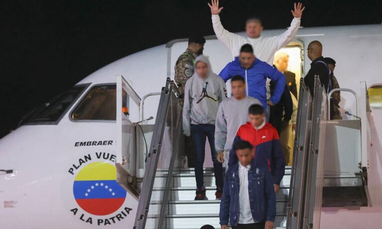 Gobierno confirma 15 personas con antecedentes penales entre los 366 deportados