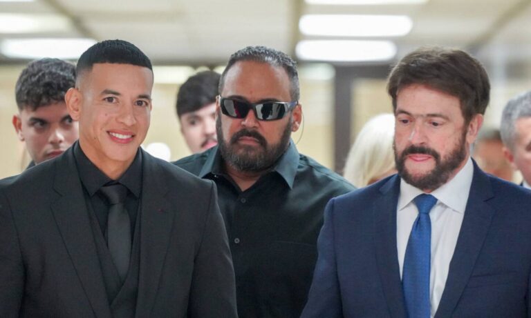  Daddy Yankee objeta la decisión del juez de dar por concluido el pleito con su esposa <span class='subtitulos' style='color: #565252;font-size: 16px;'><p>Los abogados del artista presentaron una moción informativa ante el magistrado</p></span>