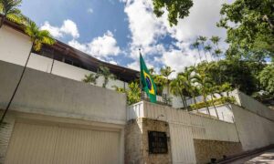 Instalan generador eléctrico en Embajada argentina en Caracas