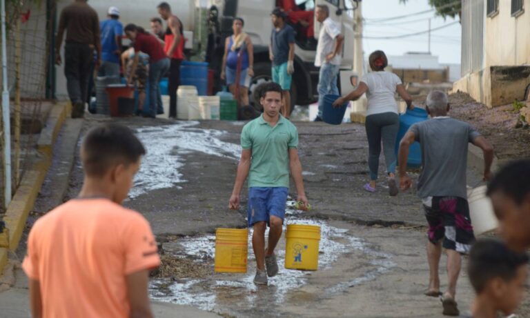 Crisis de agua en Maracaibo deja a usuarios sin servicio por hasta 15 años