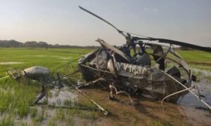 Helicóptero se precipita en Calabozo y deja tres heridos