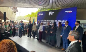 Inauguran la Zona Tecnoverso en la Biblioteca María Calcaño