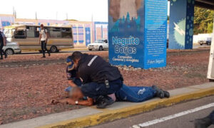 Fallece hombre que se lanzó del elevado de Delicias