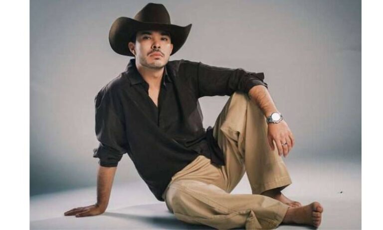 Lanza su primer álbum Luis Felipe, hijo de Luis Silva