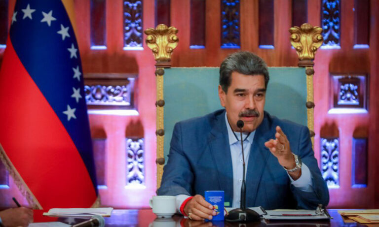 Maduro plantea una modernización “al máximo” de la Constitución