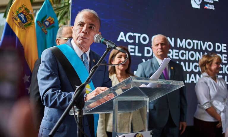 Rosales: “La robótica, la ciencia y la tecnología abren puertas a nuevas oportunidades”