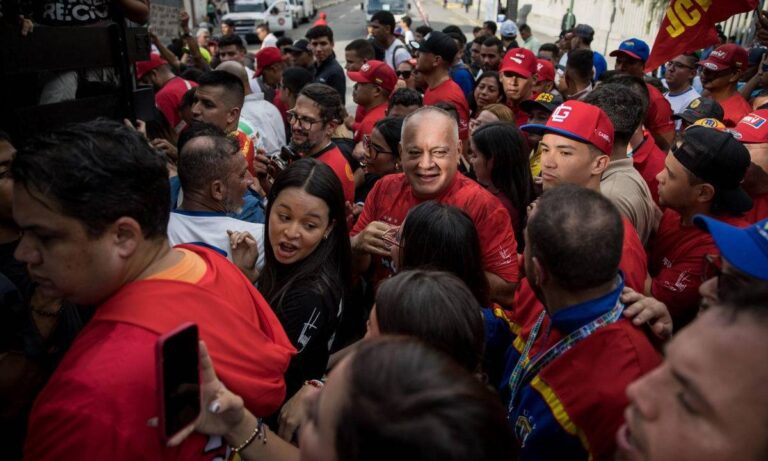 Oficialismo marchará este martes para conmemorar fallido golpe de Estado de Chávez