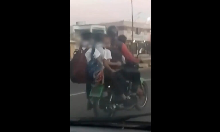 Graban a motorizado con 4 menores a bordo en la Circunvalación 3