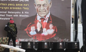 Hamás entrega a la Cruz Roja ataúdes con los cuerpos de 4 rehenes israelíes