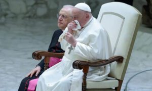 El Papa continúa tratamiento sin ventilación mecánica tras insuficiencias respiratorias