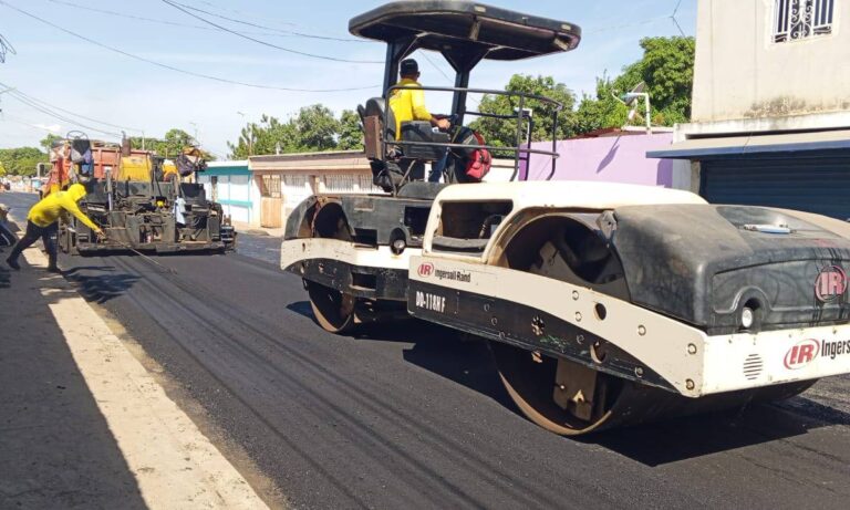 Inician trabajos de recuperación vial en el barrio Milagro Sur de San Francisco