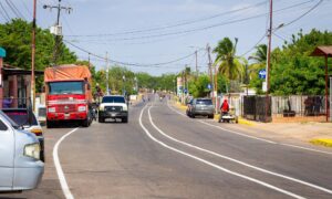 Rosales inaugura infraestructuras y despliega programas sociales en Jesús Enrique Lossada