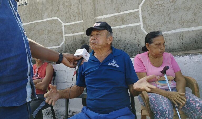 En Santa Clara I pagan camiones cisterna por falta de agua