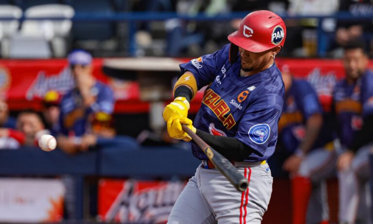 Cardenales cae ante República Dominicana en su debut en la Serie del Caribe