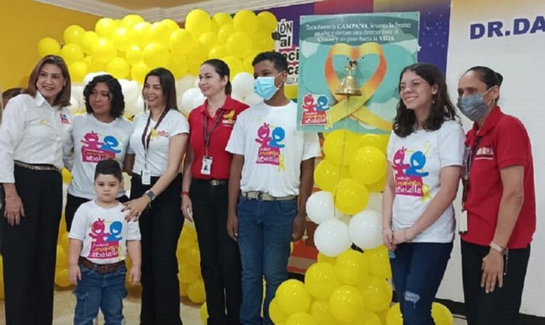 Tocan la campana de la victoria 4 pacientes en el Hospital de Especialidades Pediátricas