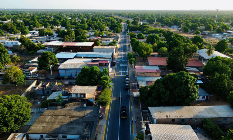 Rosales inaugura trabajos del sector III e inicia obras en otros sectores del barrio 24 de Julio