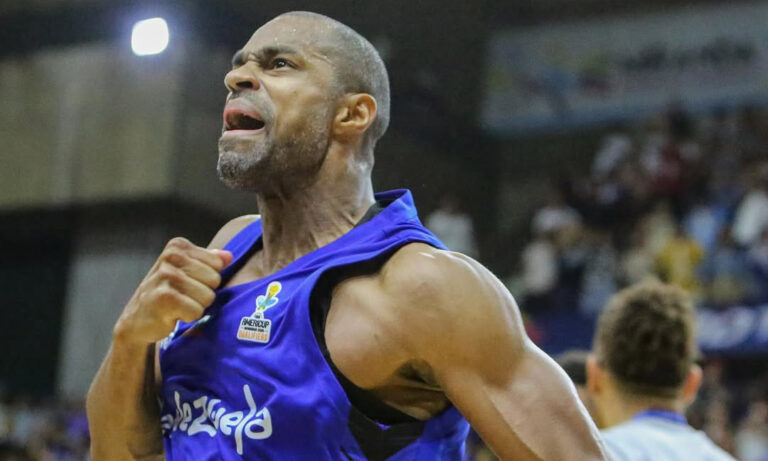 Venezuela derrota 67-64 a Argentina y recobra vida en la AmeriCup