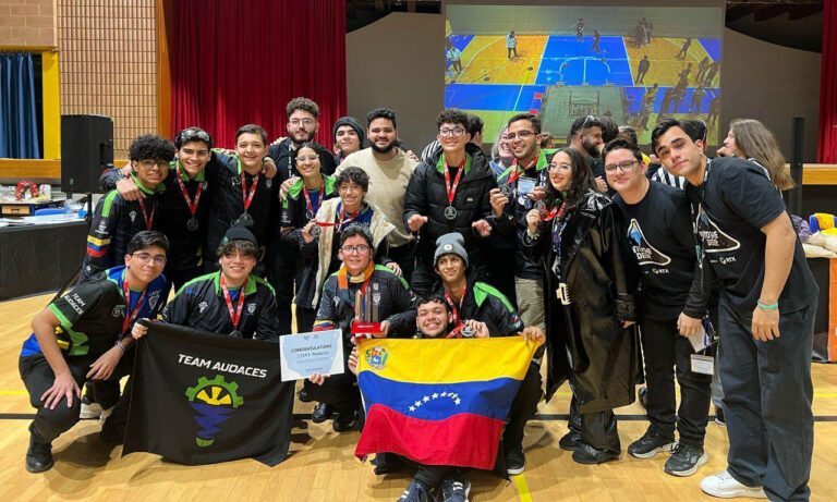 Delegaciones zulianas obtienen segundo y tercer lugar en el FIRST Tech Challenge Italia