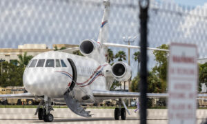 EE. UU. pide decomisar avión de Maduro por violar sanciones
