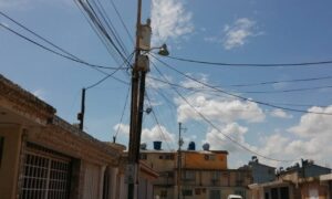 Vecinos de La Candelaria exigen recuperación del alumbrado público